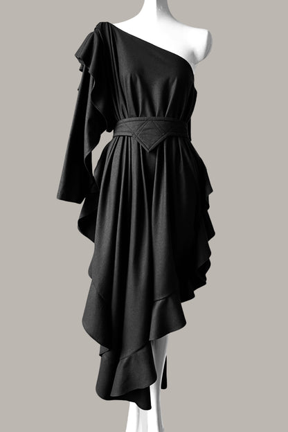 The Queen’s Kaftan with Quilted Trapunto Raw Silk in Black Kohl